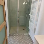 La Maison Jaune Pres Du Metro * מונטריי